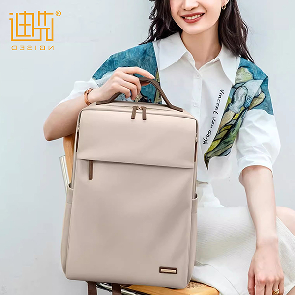 商务型双肩包 商务型双肩包