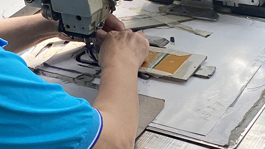 风格与功能的融合：体验我们的商务通勤包