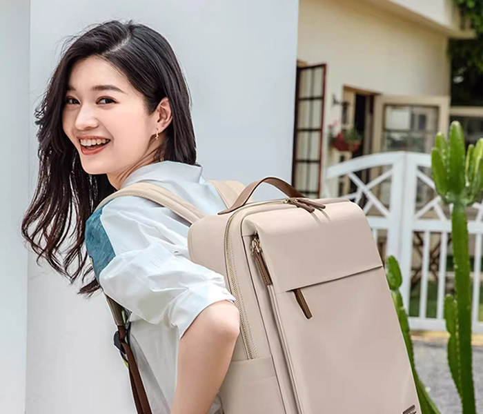 迪先箱包与荷兰银行的商务通勤包合作