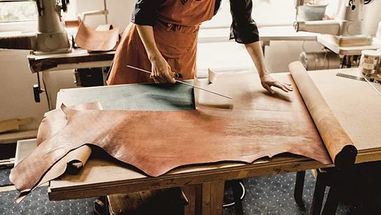 迪先箱包量身定制，满足您商务通勤包需求